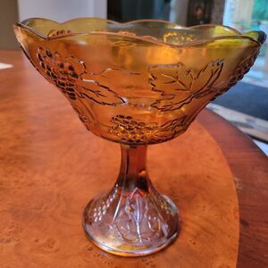Vintage Indiana glass grape bowl
